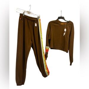 NWT Aviator jogger and sweatshirt set BROWN Size M/L